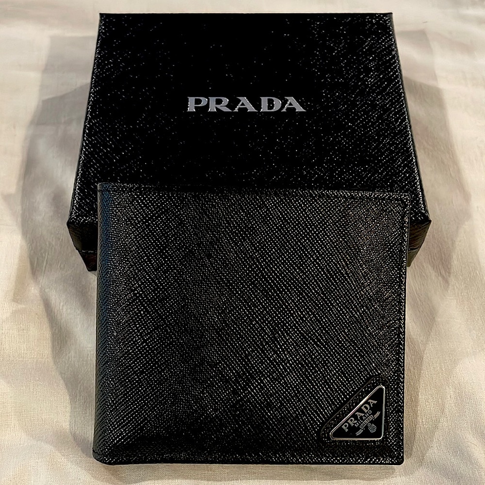 BRAND NEW Prada Saffiano Leather Wallet